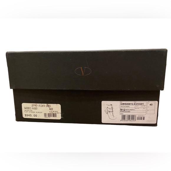 Valentino Garavani Rock Stud Gladiator Thong Sandal - Picture 10 of 11